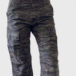 Carhartt WIP aviation cargo hunting outdoor pants in camouflage men’s size 32x34